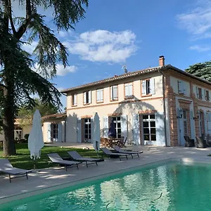  Bed & Breakfast D'hotes Et Table D'hotes Domaine De La Terrasse Sas Et Anda Montauban France
